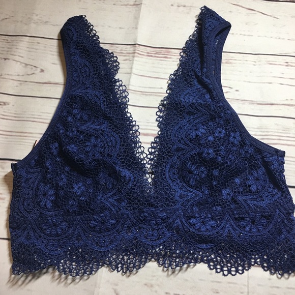 🆕Victoria's Secret Deep V Crop Bralette - Picture 1 of 6